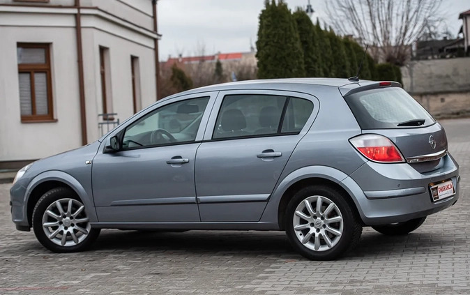 Opel Astra cena 15900 przebieg: 201211, rok produkcji 2006 z Hajnówka małe 352